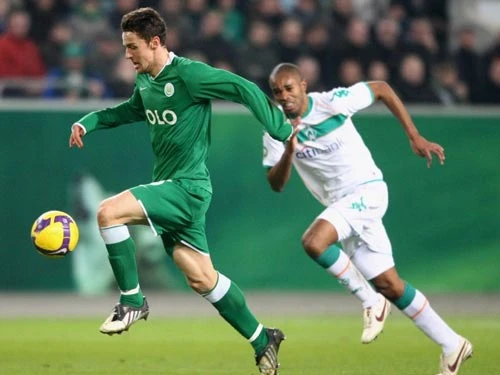 Wolfsburg (xanh) cần chiến thắng bằng chính thực lực của mình - Ảnh: Getty Wolfsburg (xanh) cần chiến thắng bằng chính thực lực của mình - Ảnh: Getty