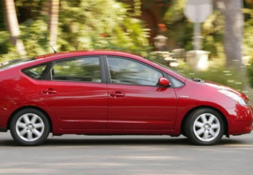 Toyota: Thu hồi xe này, ra "bệnh" xe khác ảnh 1