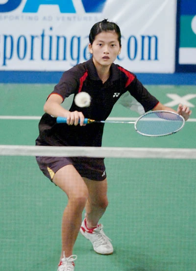Phùng Nguyễn Phương Nhi gặp khó khăn ngay ở vòng đầu tiên giải đơn nữ. Ảnh: Nguyễn Nhân