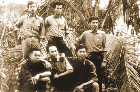 Đám cưới dưới hầm bí mật ảnh 1