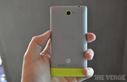 Windows Phone 8S: Smartphone HTC tầm trung cho tín đồ thời trang ảnh 5