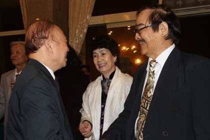 Hiếu Hiền đòi hôn Elly Trần ảnh 15