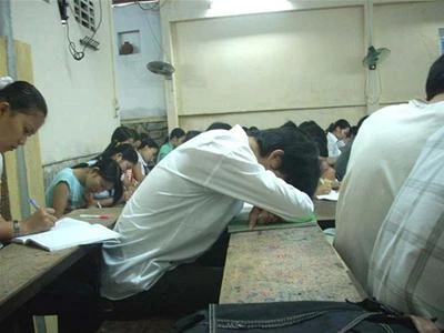 Lò luyện thi lúc… 5 giờ sáng ảnh 1 Lò luyện thi lúc… 5 giờ sáng ảnh 1