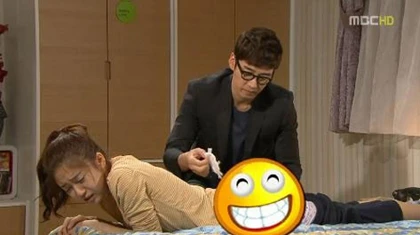 Phim Hàn che cảnh nhạy cảm bằng biểu tượng vui ảnh 1 Phim Hàn che cảnh nhạy cảm bằng biểu tượng vui ảnh 1