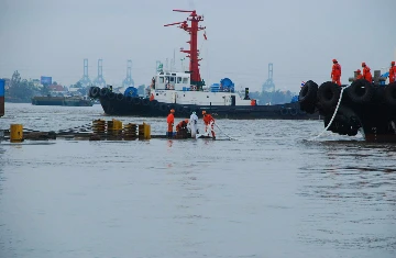 Tường thuật trực tiếp vụ lai dắt đốt hầm Thủ Thiêm từ Đồng Nai về Sài Gòn ảnh 10 Tường thuật trực tiếp vụ lai dắt đốt hầm Thủ Thiêm từ Đồng Nai về Sài Gòn ảnh 10