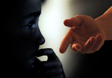 Lạm dụng tình dục trẻ em thường là người quen ảnh 1