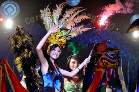 Đêm hội Carnaval Hạ Long rực rỡ sắc màu ảnh 15