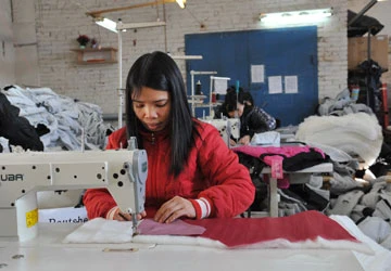 Mặt trái lao động Việt ở Nga: Những xưởng may “đen” ảnh 2