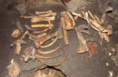 Xuống tầng “địa ngục” thứ 3 của “núi xương người” ảnh 4