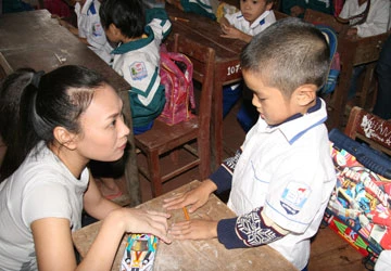 Ca sĩ hừng hào công bố dự án năm ảnh 1