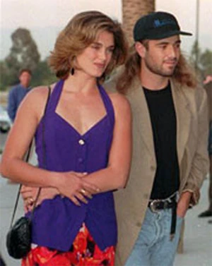 Tay vợt tennis huyền thoại Andre Agassi tự lột mặt nạ ảnh 1