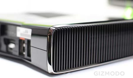 Cận cảnh Xbox 360 Slim ảnh 7 Cận cảnh Xbox 360 Slim ảnh 7