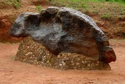 Những thiên thạch khổng lồ lao xuống trái đất ảnh 7 Những thiên thạch khổng lồ lao xuống trái đất ảnh 7