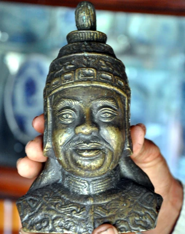 Ngôi mộ 'chủ quyền Hoàng Sa' ở đảo Lý Sơn ảnh 2