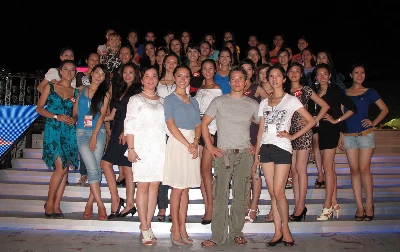 Thí sinh thi HHVN phải luyện đứng trên giày cao gót trong bốn giờ ảnh 3