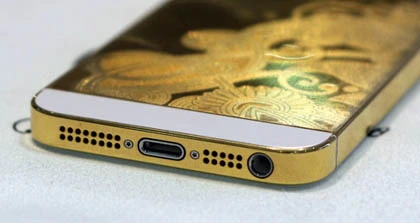 iPhone 5 mạ vàng 24K thủ công ở Việt Nam ảnh 6