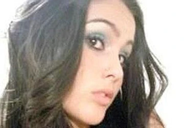 Thiếu nữ kiện Apple đòi 1 triệu USD cho ảnh sexy ảnh 1