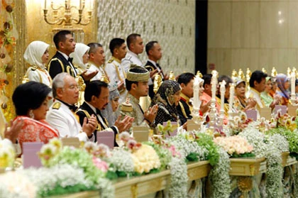 17 phát đại bác chào đám cưới công chúa Brunei ảnh 8