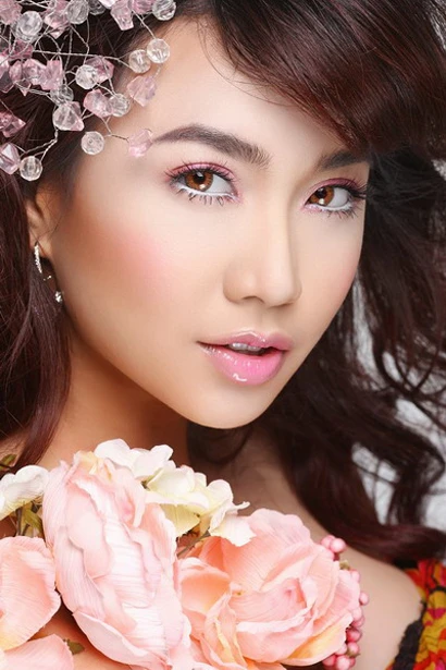 Đinh Ngọc Diệp xem World Cup 2010 vì... Messi ảnh 1