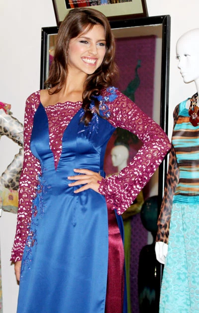 Đương kim Hoa hậu Nga đến Việt Nam ảnh 11