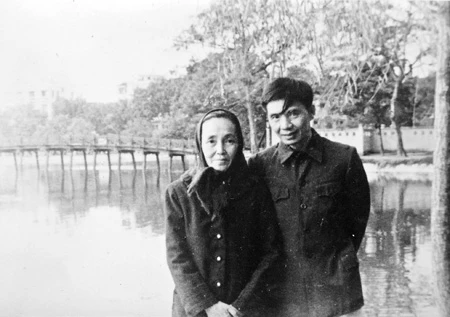 Gặp tác giả bài thơ "Người con gái sông La" ảnh 3 Gặp tác giả bài thơ "Người con gái sông La" ảnh 3