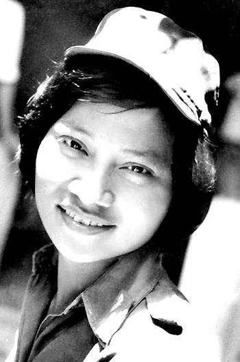 Nhạc sĩ Quỳnh Hợp nhận bằng khen của Bộ Quốc phòng ảnh 1