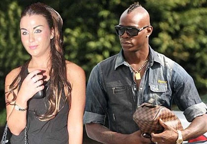 Balotelli "khoe" chiến tích tình trường: Quan hệ với gái gọi ảnh 1