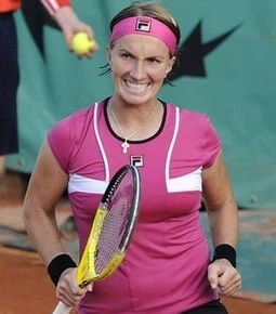 Federer tốc hành, Kuznetsova suýt thua ảnh 2 Federer tốc hành, Kuznetsova suýt thua ảnh 2