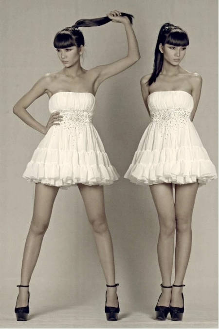 Vì sao Hạ Vy bỏ tiền tỉ bảo hiểm đôi chân? ảnh 1