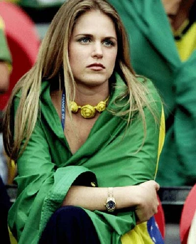 "Người ngoài hành tinh" & Cuộc tình "sét đánh" ảnh 3