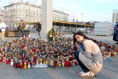 Mai Phương Thúy nhí nhảnh ở châu Âu ảnh 2