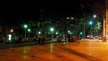 Thâm nhập những “chợ tình” đồng tính lớn nhất Sài Gòn ảnh 1