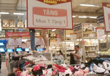 Bán sỉ ngoại đang lấn bán lẻ nội ảnh 1