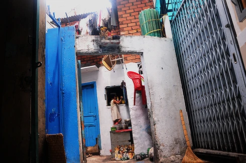 Cuộc sống trong căn nhà hơn 2 m2 ở trung tâm Sài Gòn ảnh 1