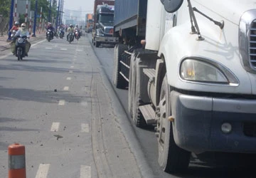 Thiết kế yếu, thi công kém làm mặt đường lún ảnh 1