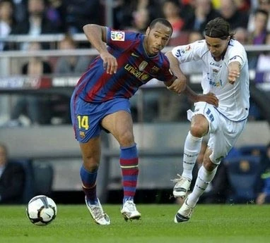 Barca mở đường sang Mỹ cho Henry ảnh 1