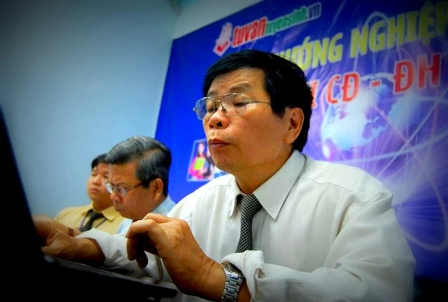 Tư vấn trực tuyến thi ĐH, CĐ 2012: Học nghề gì dễ kiếm việc? ảnh 6