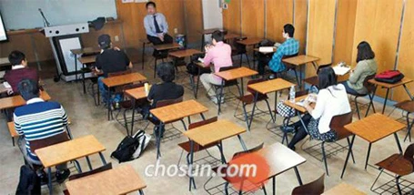 Hàn Quốc: Sinh viên đua nhau xin nghỉ bảo lưu để đi tìm việc ảnh 1