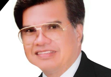 Vĩnh biệt "cha cô Bích" trong vở Dưới hai màu áo ảnh 1 Vĩnh biệt "cha cô Bích" trong vở Dưới hai màu áo ảnh 1