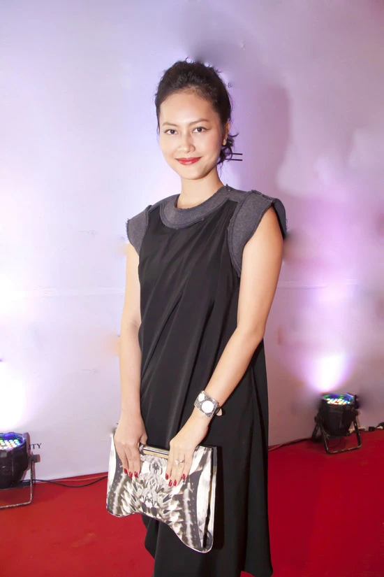 Đỗ Hải Yến lộ nhẫn cưới "khủng" ảnh 2