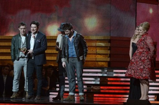 Fun. thắng lớn tại lễ trao giải Grammy lần thứ 55 ảnh 4