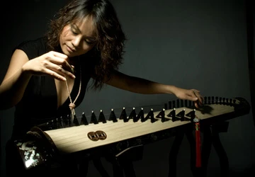 Có tiếng đàn tranh trong phim Mỹ ảnh 1