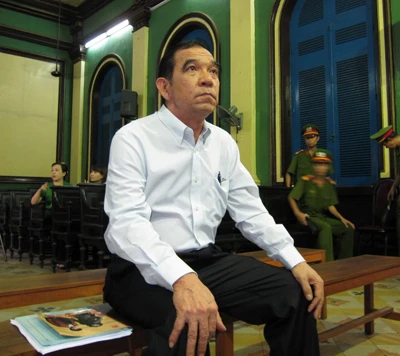 Xử vụ Huỳnh Ngọc Sĩ nhận hối lộ 262.000 USD: Bị cáo tiếp tục phản cung ảnh 3