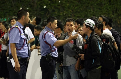 Mướt mồ hôi với...Peter Schmeichel ảnh 1