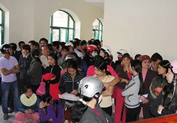 Vụ chủ tịch tỉnh Hà Giang lộ ảnh khỏa thân: Chỉ nhắc nhở vì… “cân nhắc lợi ích” ảnh 1