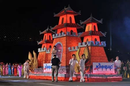 Đêm hội Carnaval Hạ Long rực rỡ sắc màu ảnh 3