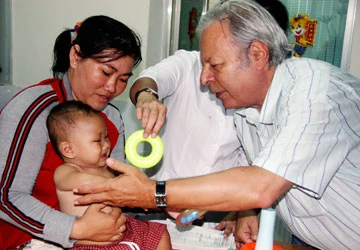 Phẫu thuật trị liệt tay ở trẻ sơ sinh ảnh 1