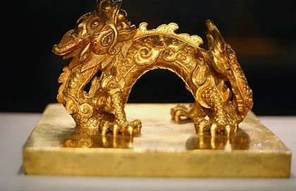 Mãn nhãn với những tượng rồng bằng vàng ròng ảnh 5