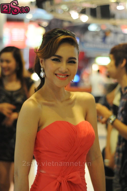 Đinh Ngọc Diệp gợi cảm ảnh 1