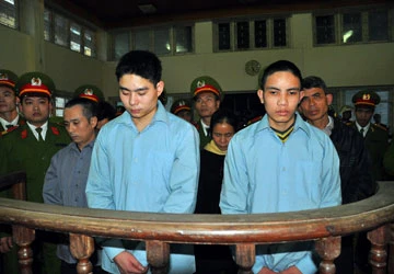 Lê Văn Luyện lãnh 18 năm tù: Luyện có còn đồng phạm? ảnh 2